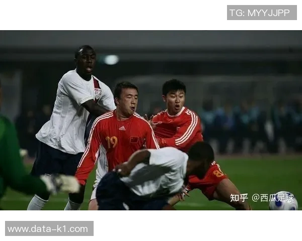 熊本深红迎战横滨FC争夺联赛关键三分的激烈对决